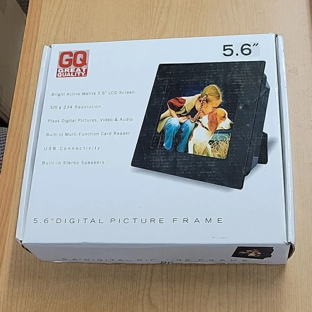 3 Digital Photo Frames..2 are new in box‎